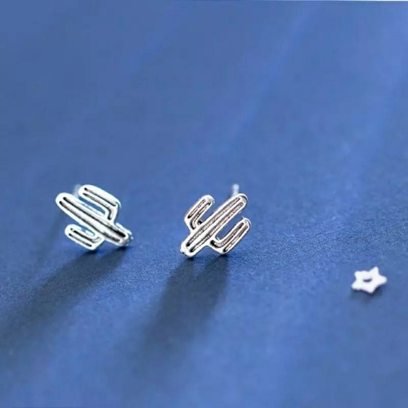 NEW 925 Sterling Silver Cactus Stud🌵 Earrings - Picture 4 of 9